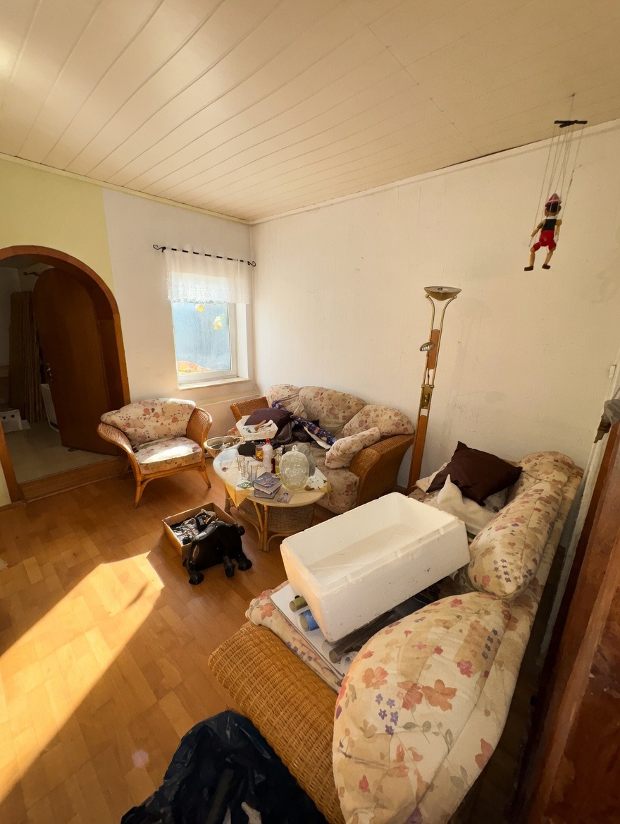 Wohnzimmer-Auflösung in Montabaur, Vorher